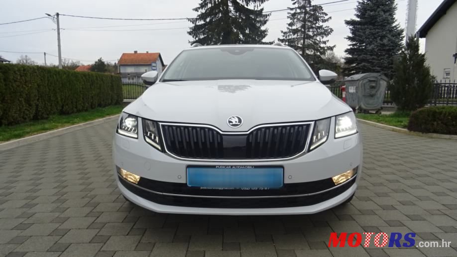 2019' Skoda Octavia Combi photo #6