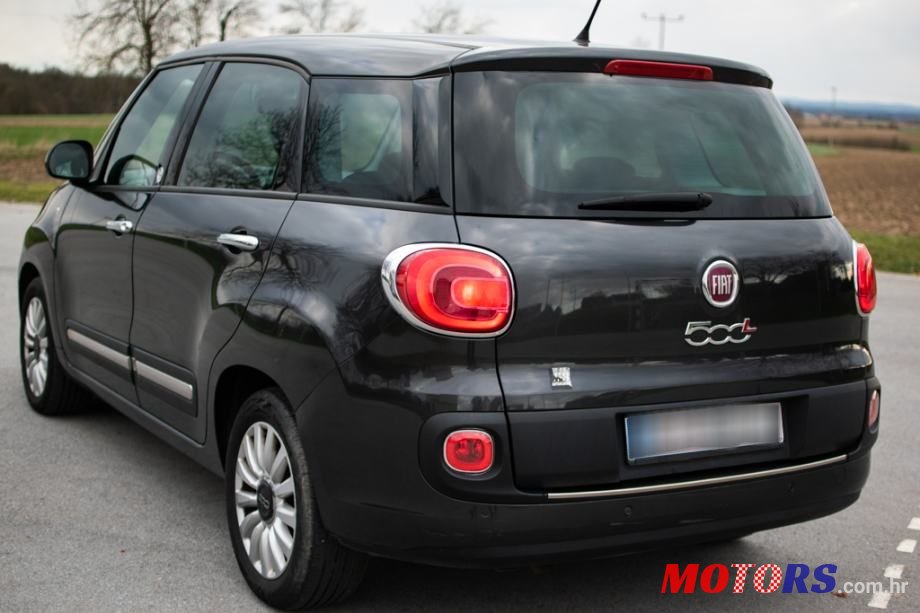 2016' Fiat 500L photo #6