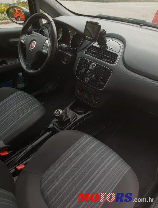 2011' Fiat Punto Evo 1,2 8V photo #2
