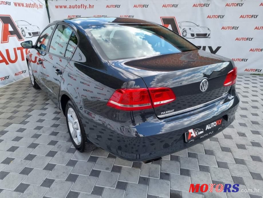 2012' Volkswagen Passat photo #6