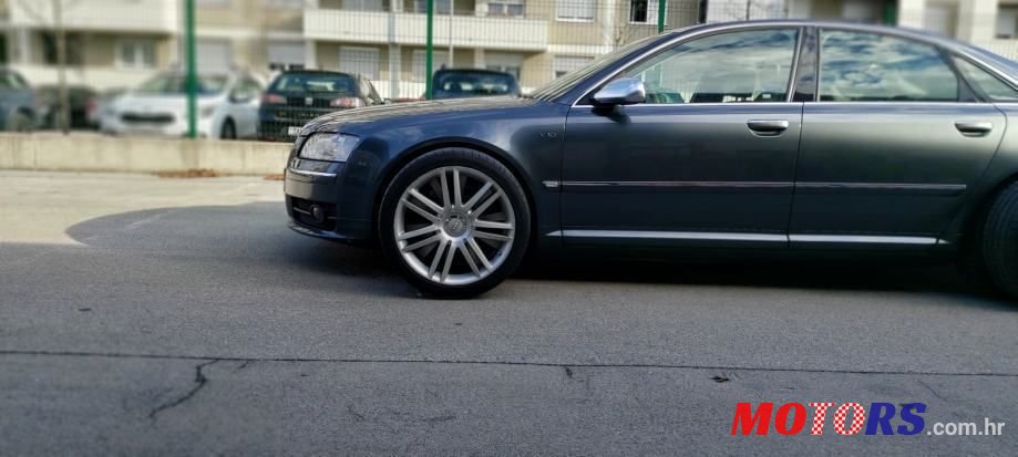 2008' Audi S8 5,2 photo #5