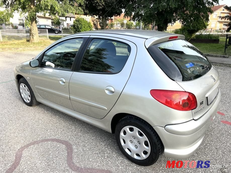 2005' Peugeot 206 photo #6