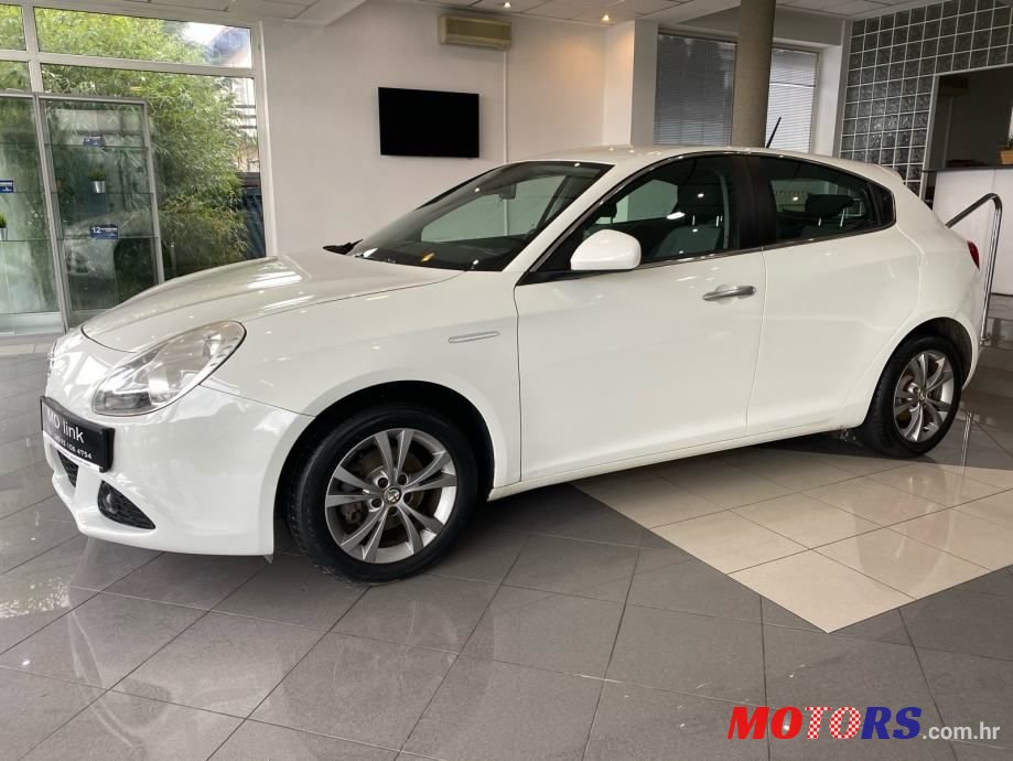 2010' Alfa Romeo Giulietta 1,6 photo #4