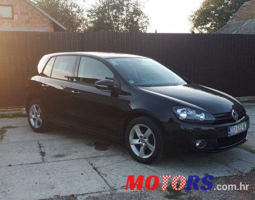 2011' Volkswagen Golf VI 1,6 Tdi photo #2