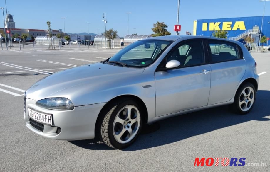 2007' Alfa Romeo 147 photo #2