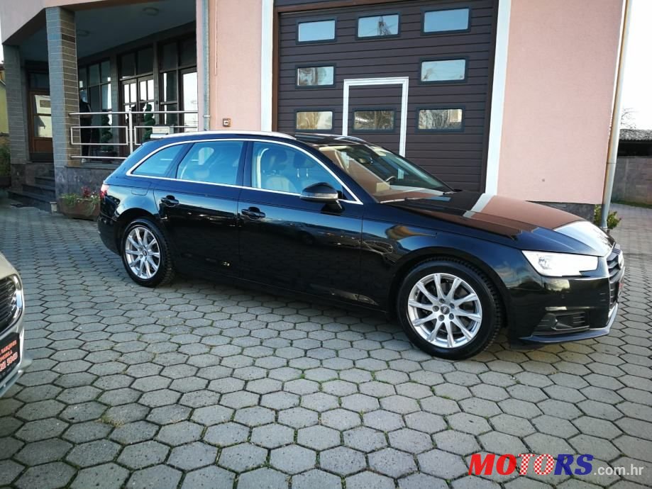 2018' Audi A4 Avant photo #6