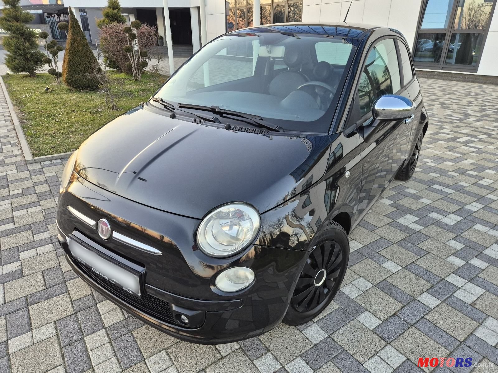 2010' Fiat 500 Sport photo #2