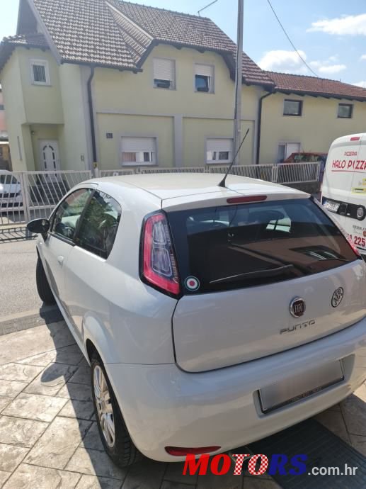 2014' Fiat Punto photo #6