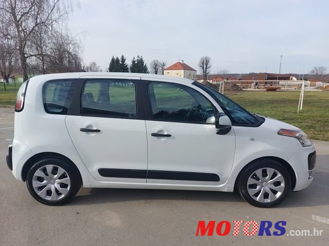 2012' Citroen C3 Picasso photo #5