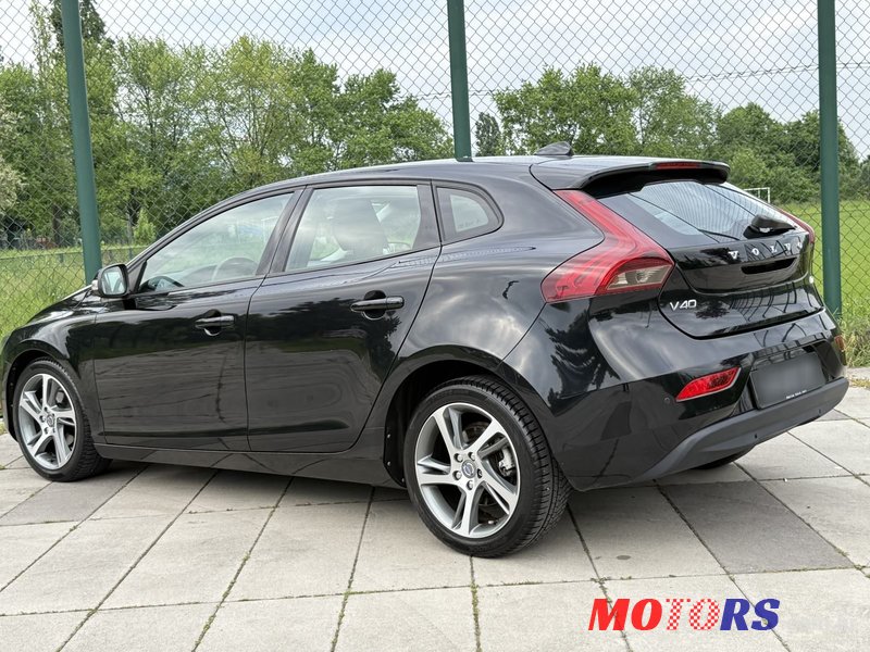 2016' Volvo V40 1.6D photo #3