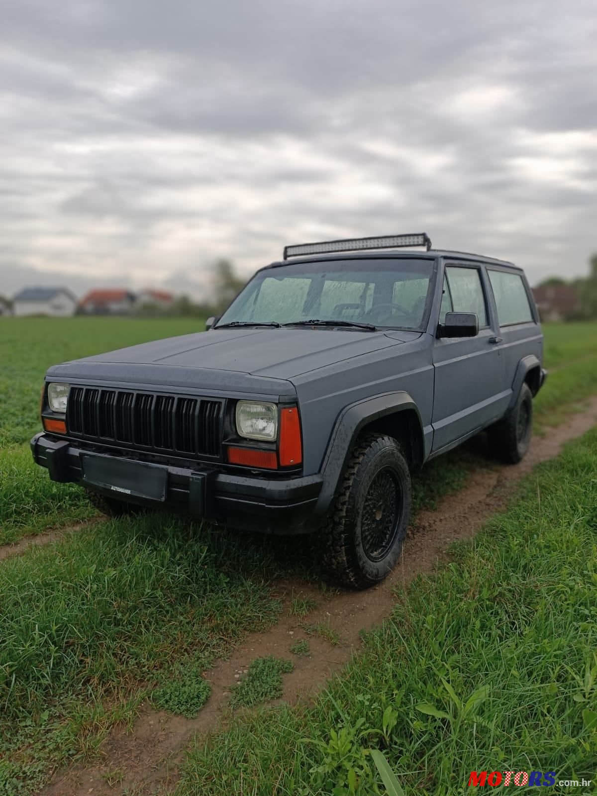 1990' Jeep Cherokee 4,0 photo #2