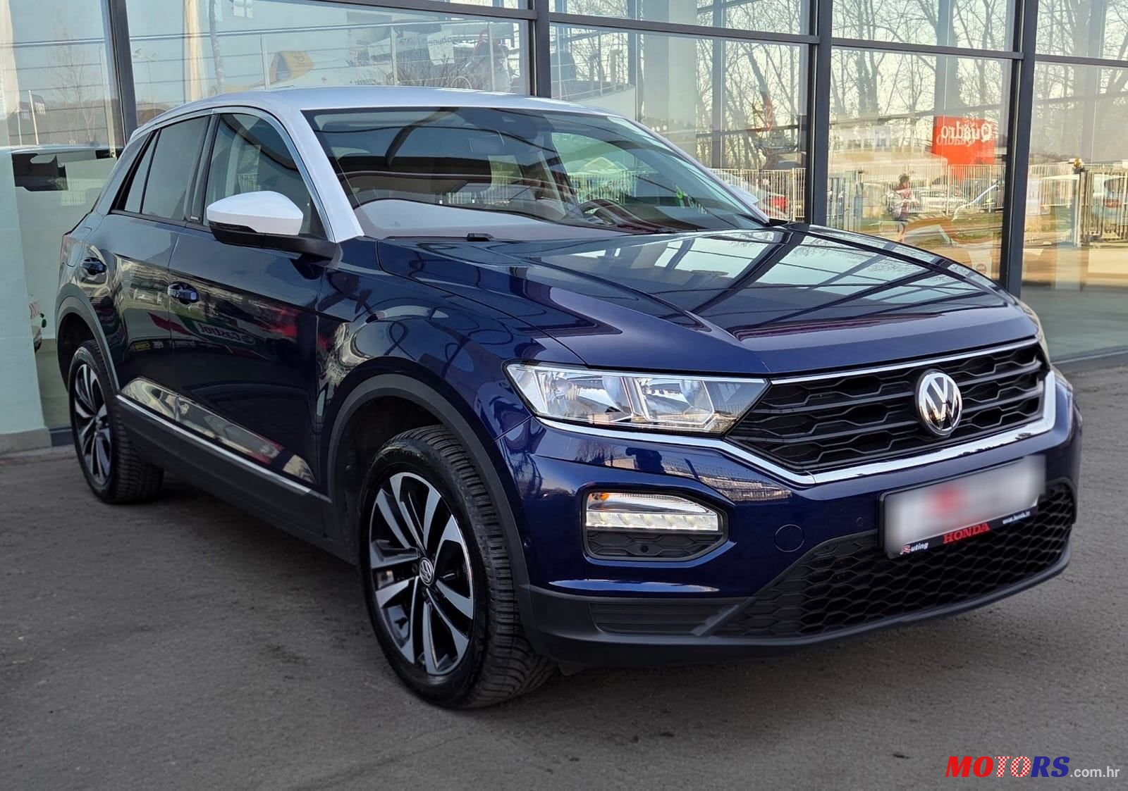 2019' Volkswagen T-Roc 1,6 Tdi photo #3