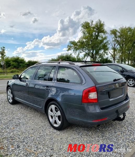 2010' Skoda Octavia Combi photo #6