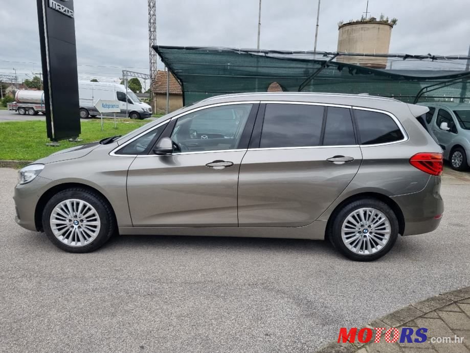 2015' BMW Serija 2 Gran Tourer photo #4