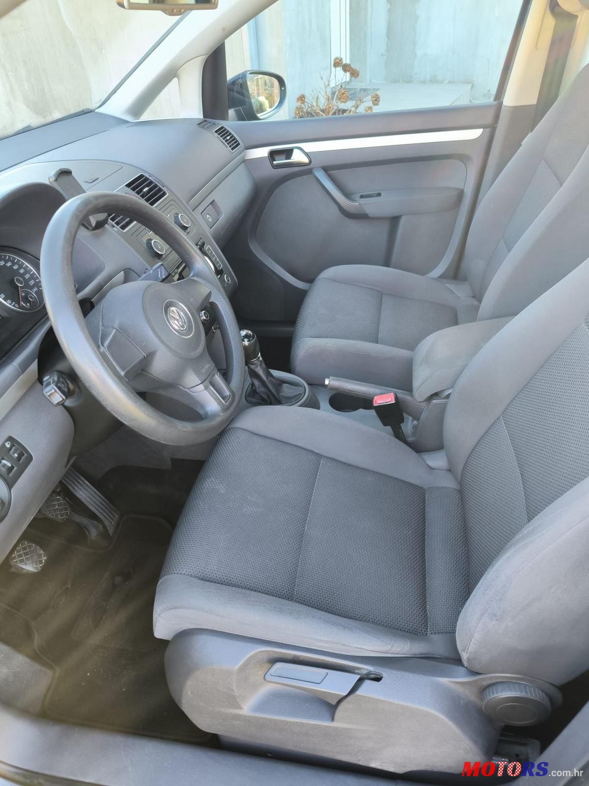 2014' Volkswagen Touran 1,6 Tdi photo #3