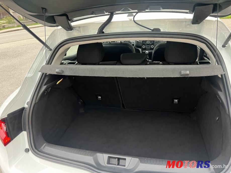 2020' Renault Megane Dci photo #5