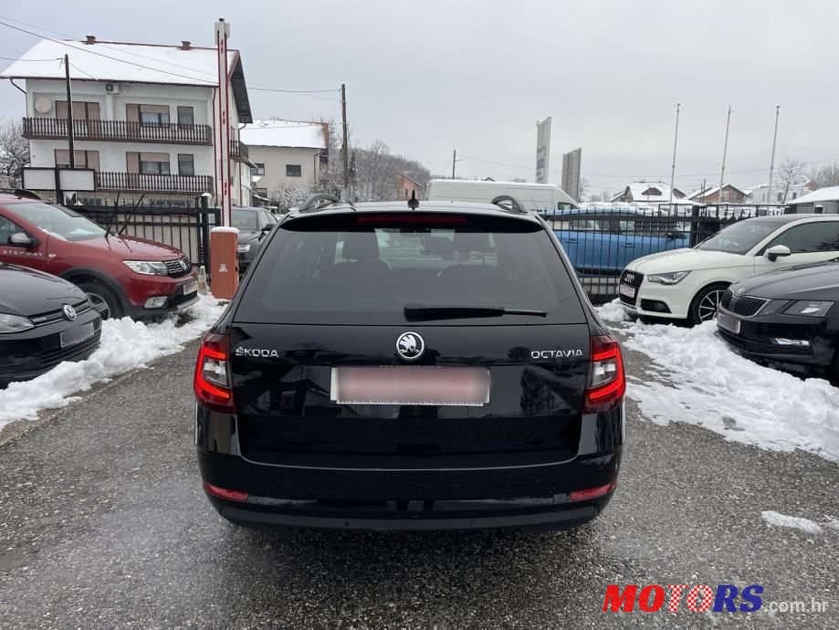 2019' Skoda Octavia Combi photo #3