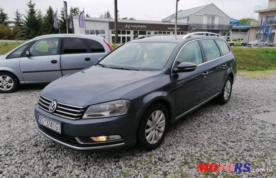 2012' Volkswagen Passat Variant photo #1