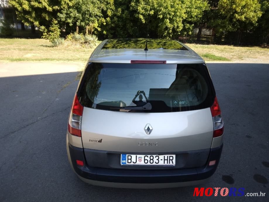2007' Renault Megane Scenic 1.6 16V photo #5