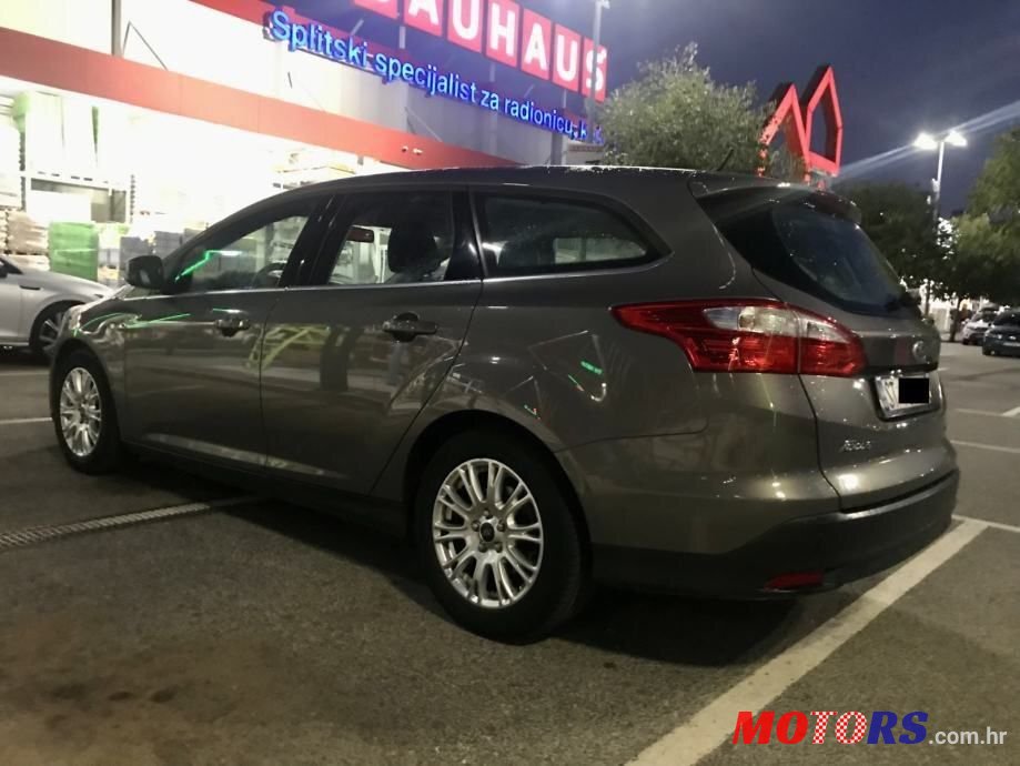 2012' Ford Focus Karavan photo #5