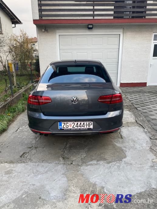 2015' Volkswagen Passat photo #2