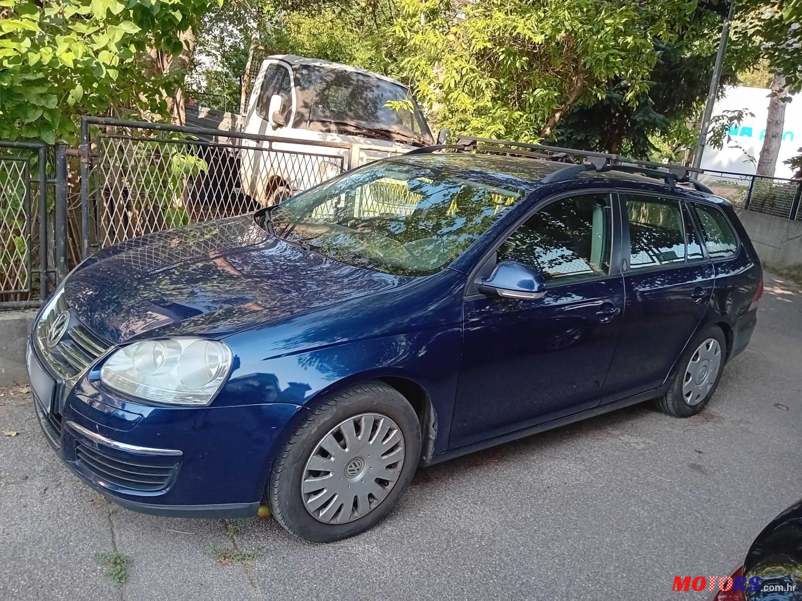 2009' Volkswagen Golf V Variant photo #2