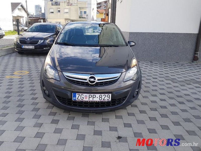 2015' Opel Corsa photo #2