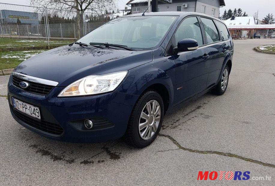 2010' Ford Focus Karavan photo #1