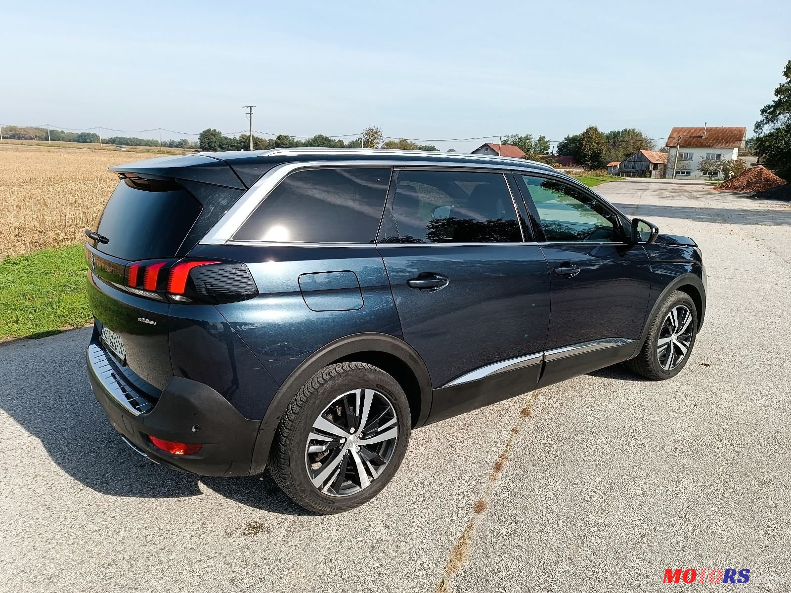 2018' Peugeot 5008 photo #2