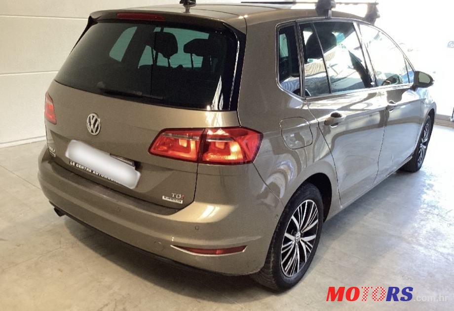 2016' Volkswagen Golf Sportsvan photo #6