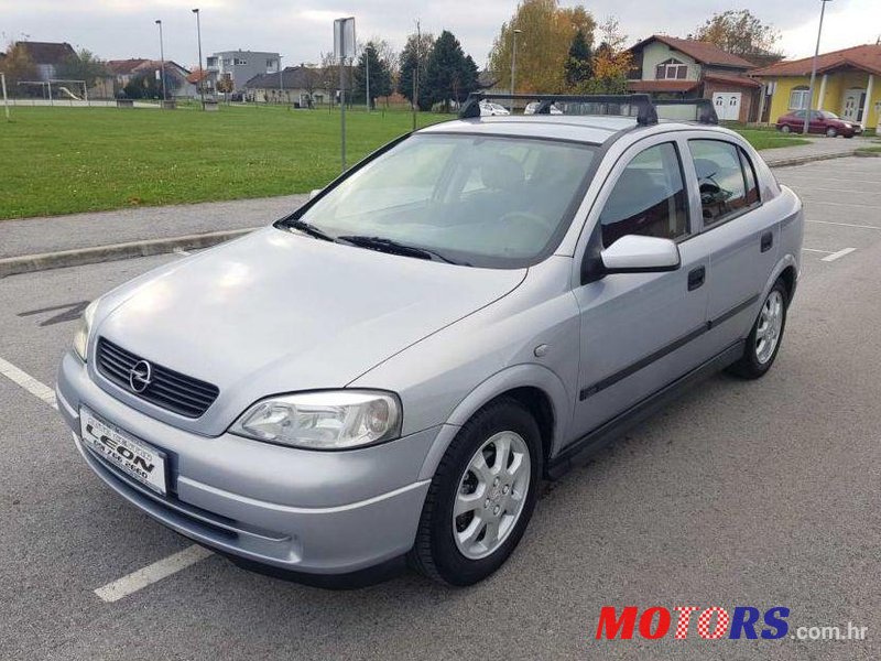 2002' Opel Astra 1,7 Dti photo #1