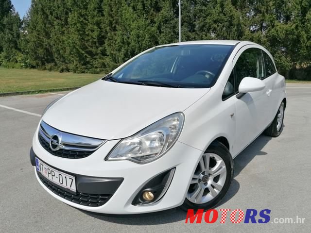2011' Opel Corsa photo #3