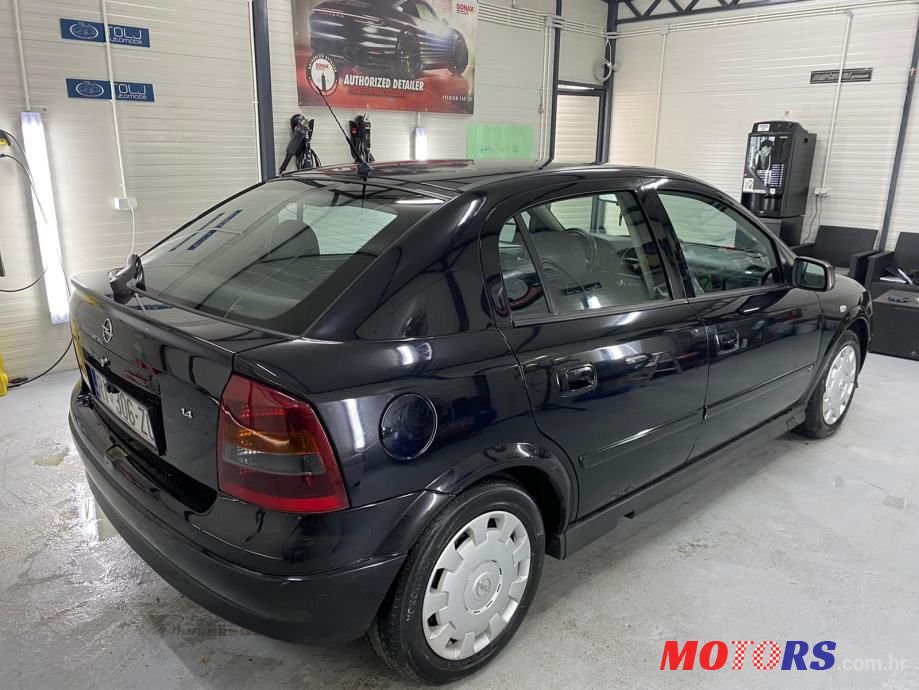 2004' Opel Astra 1,4 Sport photo #4