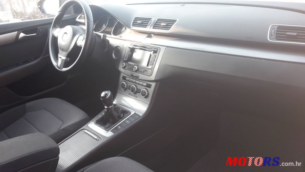 2014' Volkswagen Passat B7 1.6 TDI COMFORTLINE, BMT photo #6