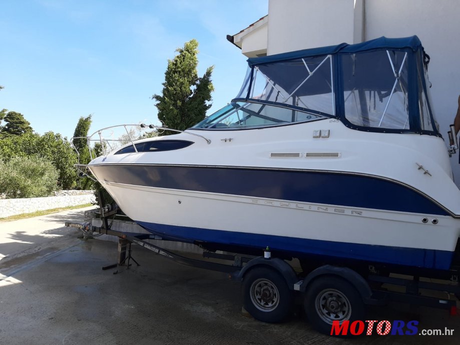 2009' Bayliner 245 Cruiser photo #1