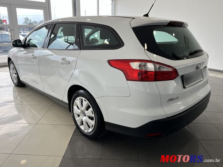 2013' Ford Focus Karavan photo #5