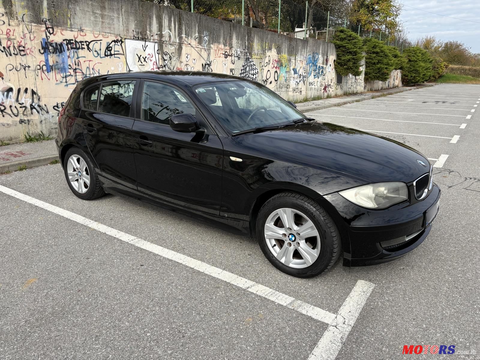 2010' BMW Serija 1 116D photo #1