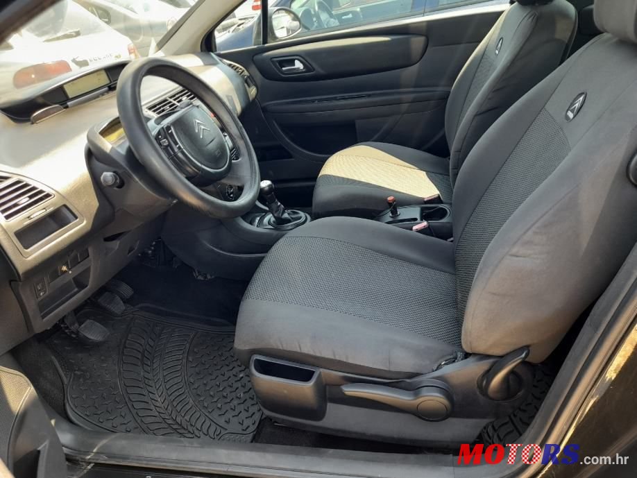 2005' Citroen C4 1,4 I 16V X photo #6
