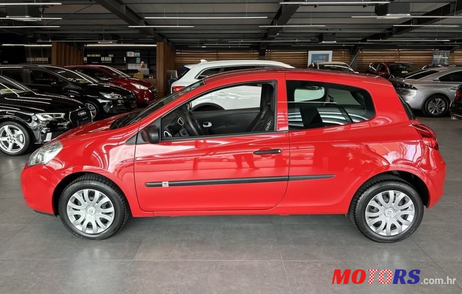 2012' Renault Clio 1,2 16V photo #3