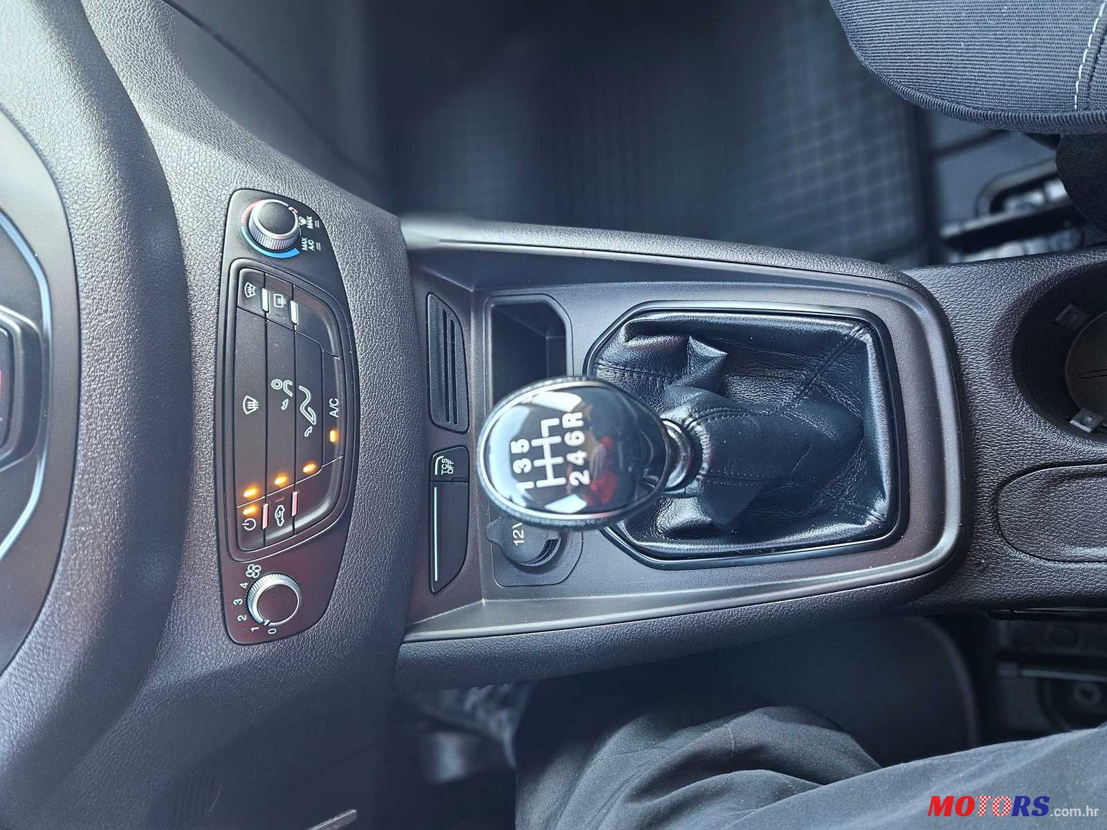 2019' Ford Transit Courier photo #7