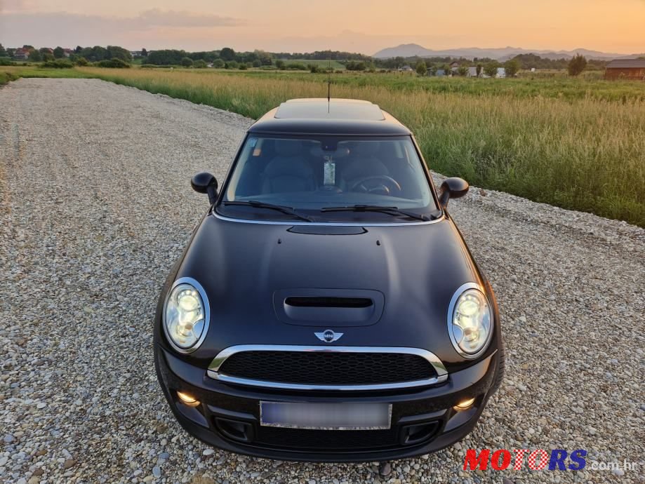 2014' MINI Cooper Sd photo #2