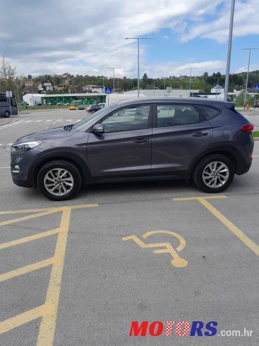 2016' Hyundai Tucson 1.7 Crdi photo #5