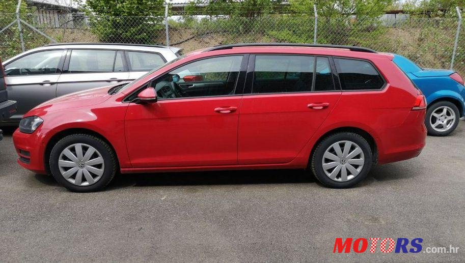 2014' Volkswagen Golf VII Variant photo #3
