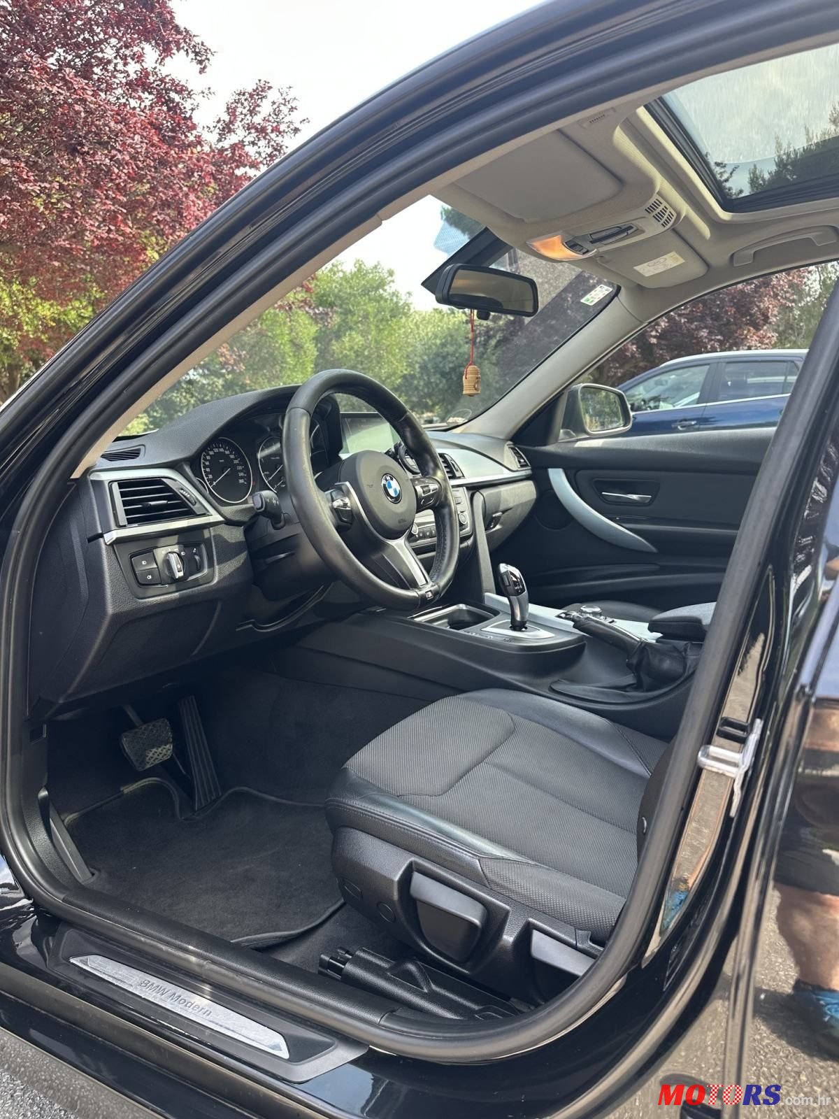 2013' BMW Serija 3 320D photo #4