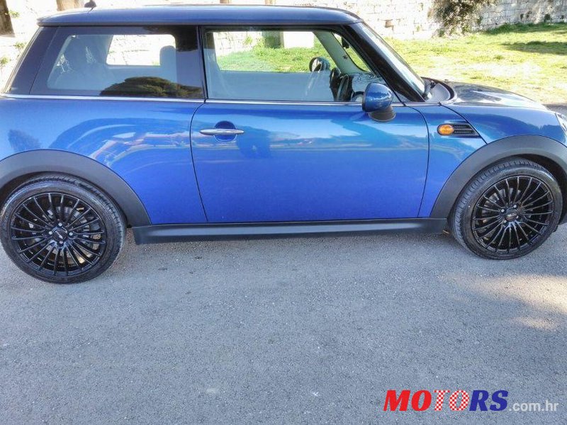 2011' MINI One 1,6 D photo #1