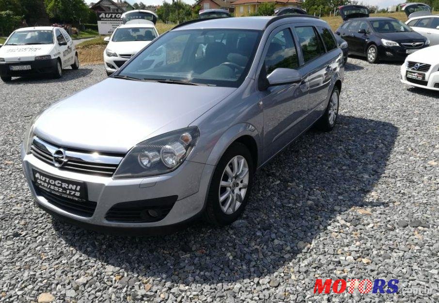 2006' Opel Astra Caravan photo #1