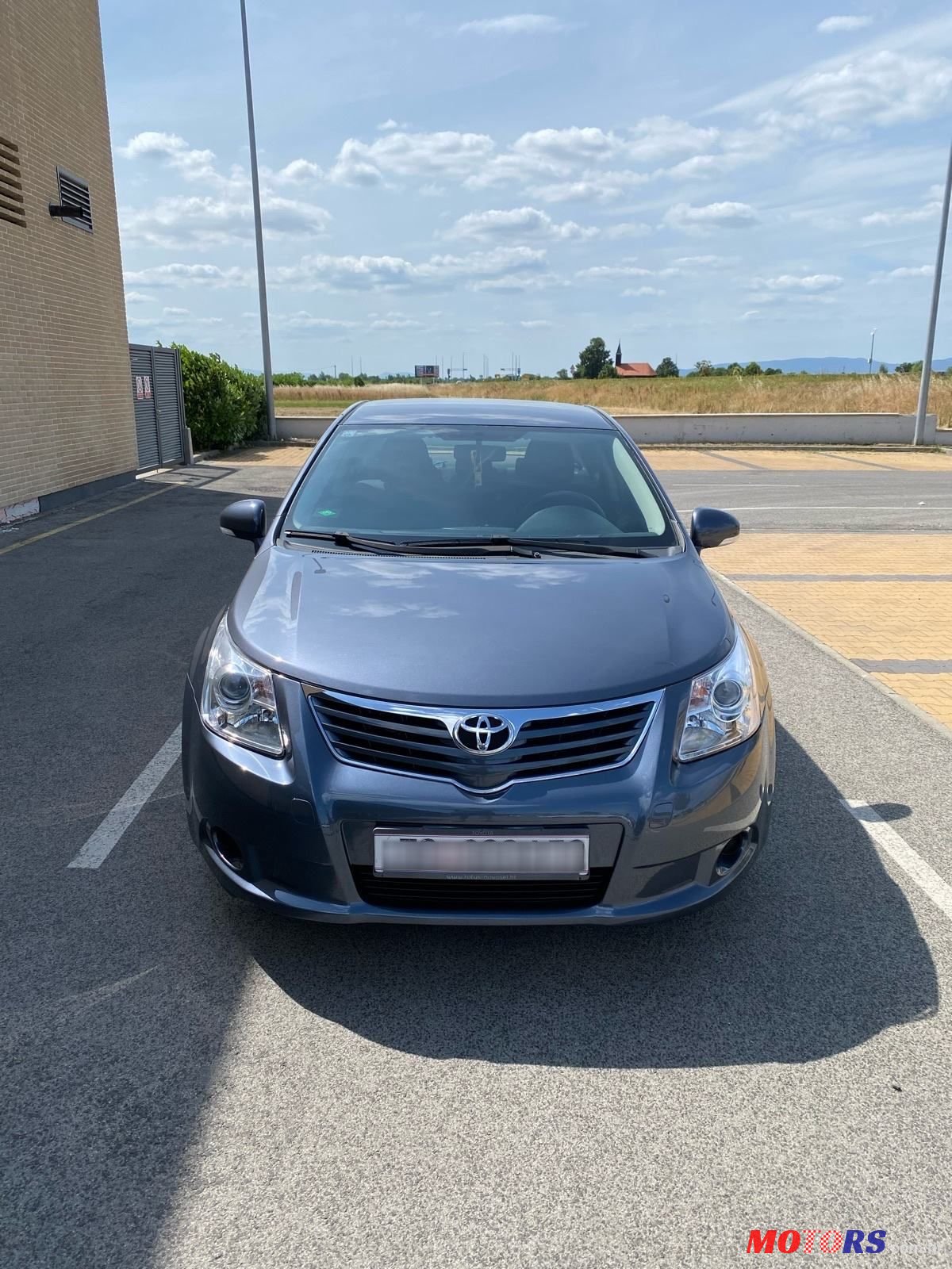 2010' Toyota Avensis 1,6 photo #2