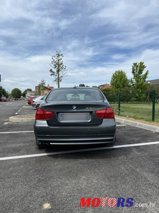 2011' BMW Serija 3 318D photo #6