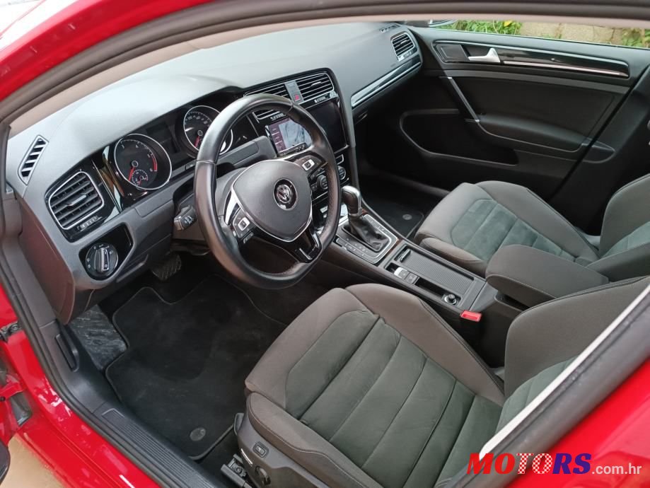 2018' Volkswagen Golf 7 Variant photo #4