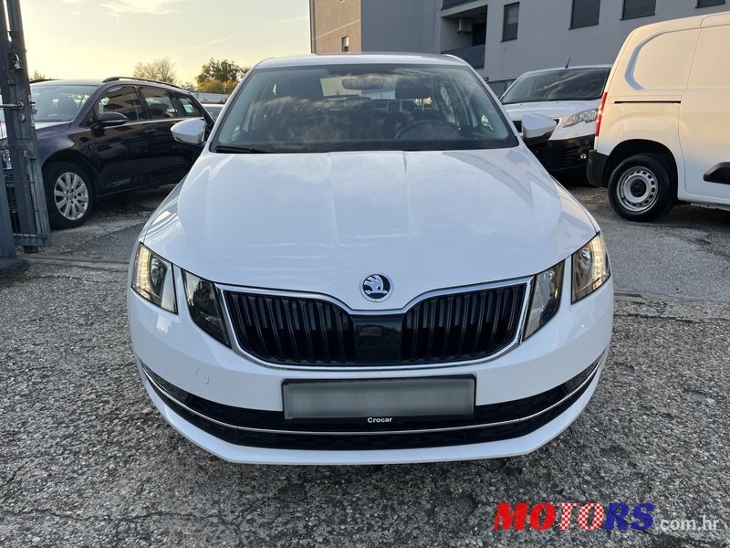 2020' Skoda Octavia 1.6 Tdi photo #2